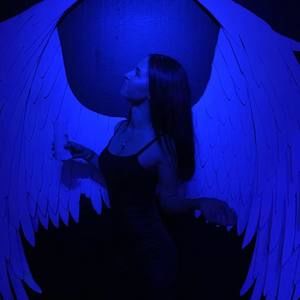 Meet your Posher, Rina